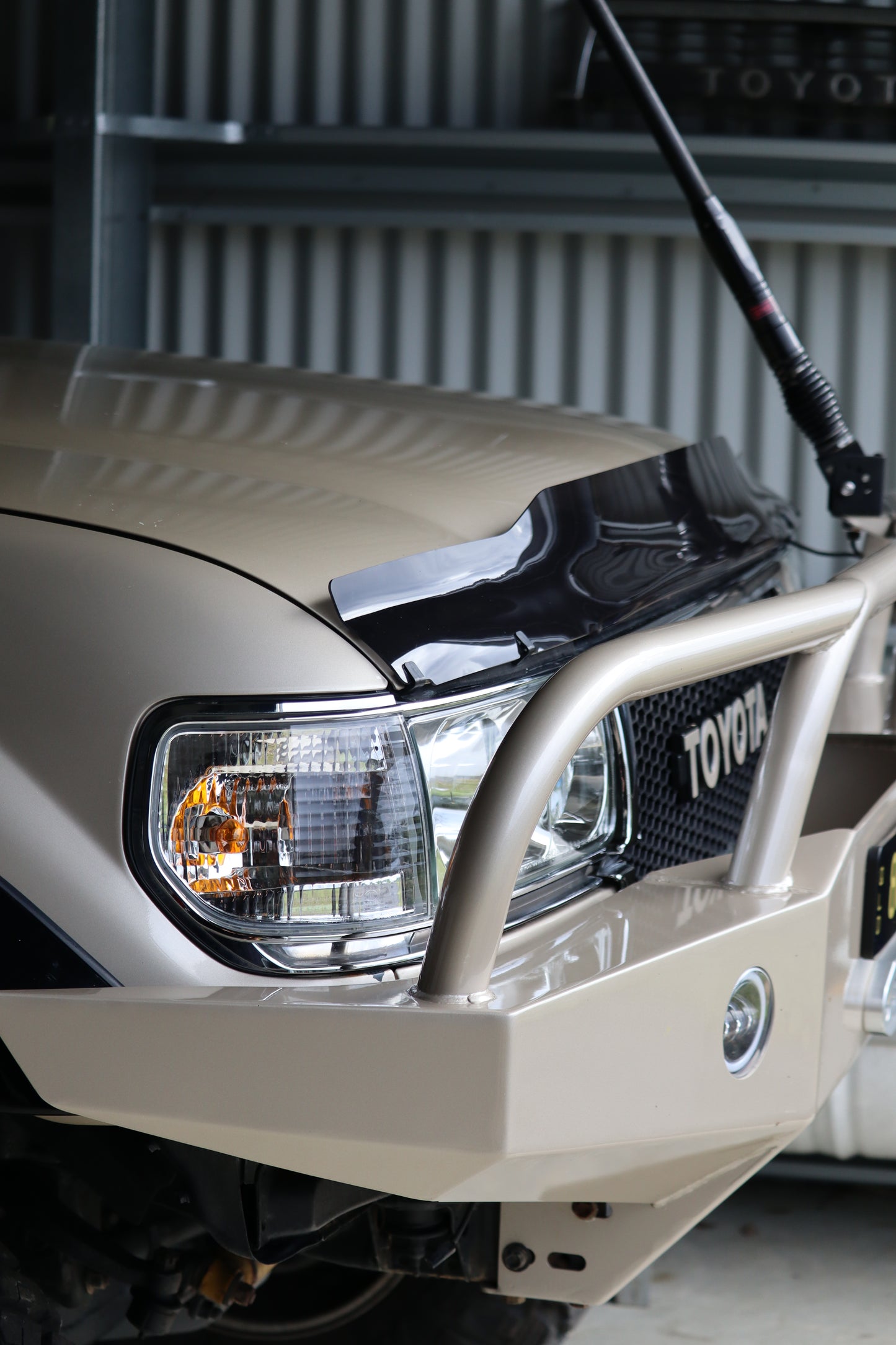 80 series clear lens Sahara headlights + corner lights