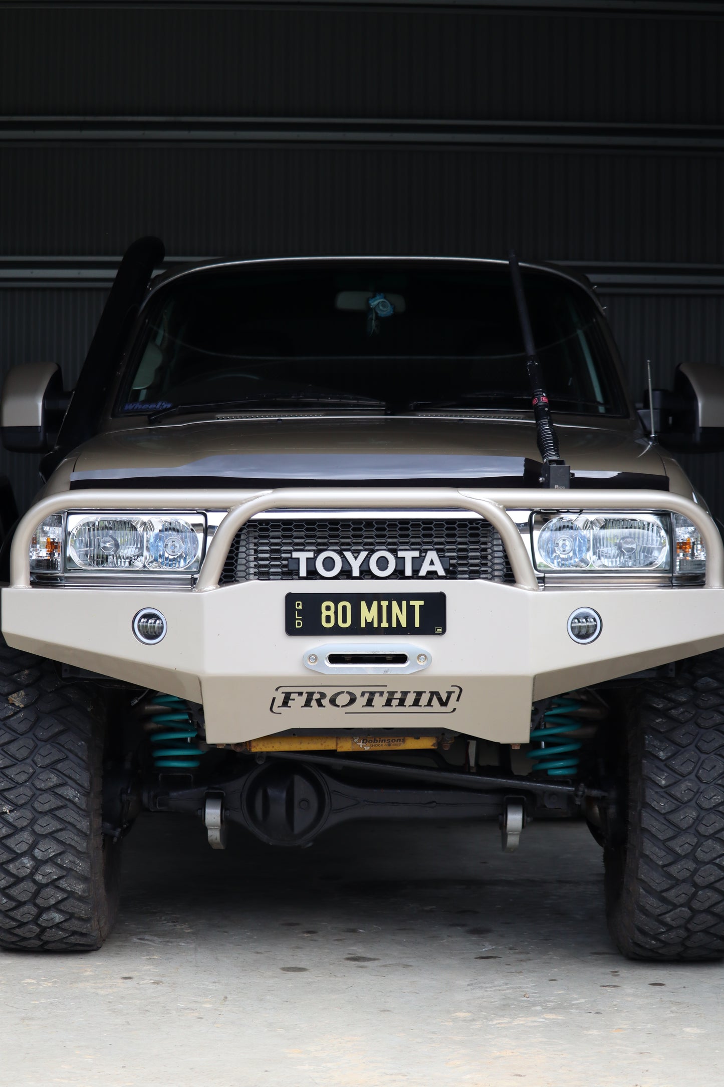 80 series clear lens Sahara headlights + corner lights