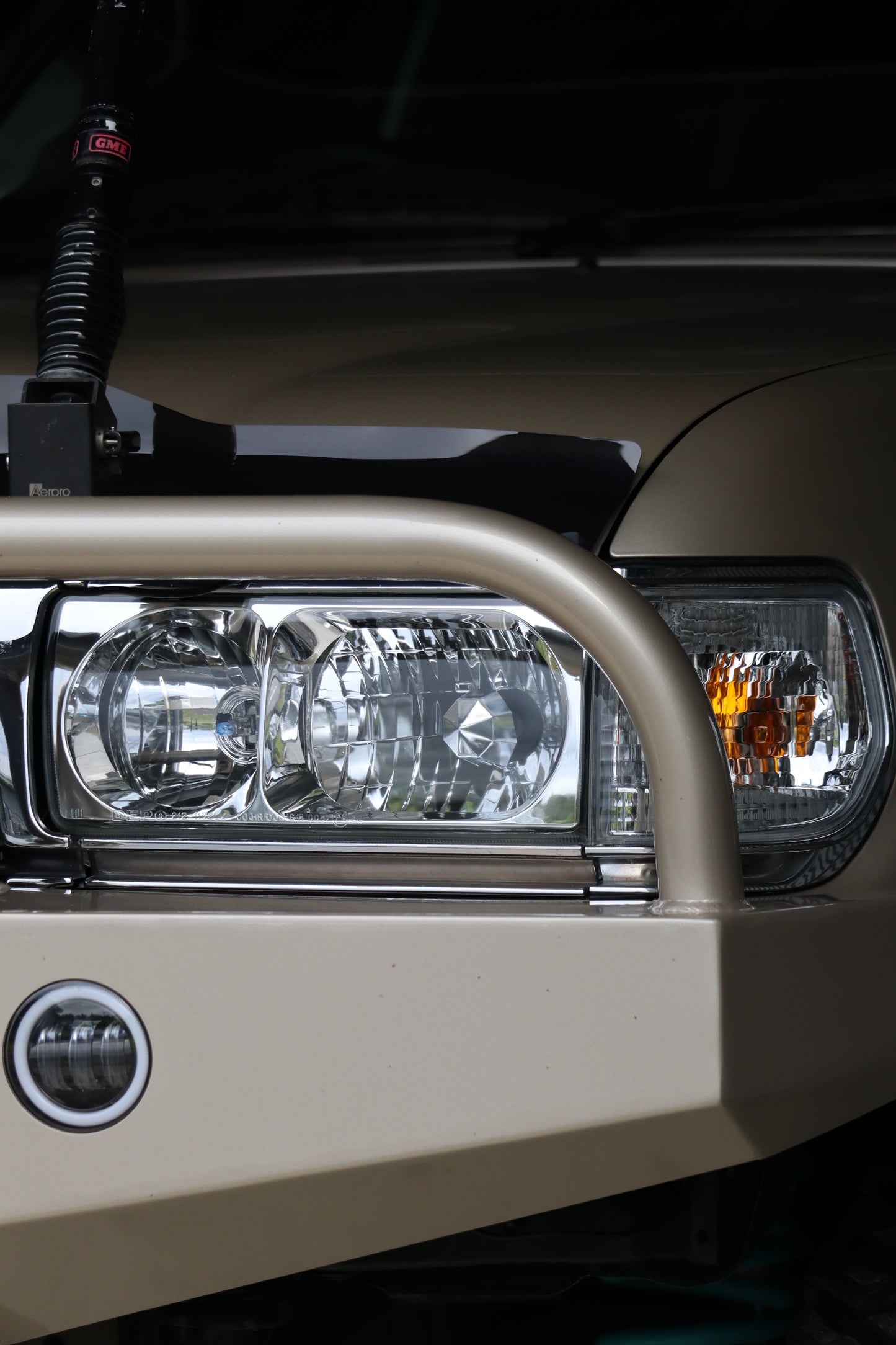 80 series clear lens Sahara headlights + corner lights