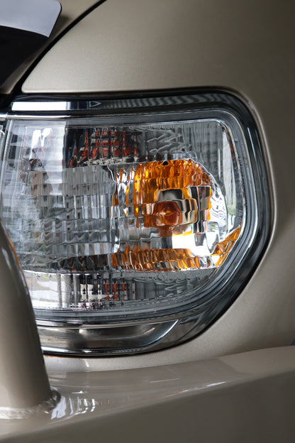 (PRE-ORDER) 80 series clear lens Sahara headlights + corner lights